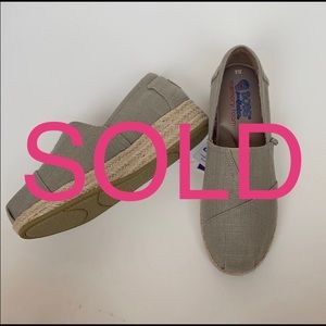 Bobs Skechers Taupe Size 8 Espadrilles Slip ons